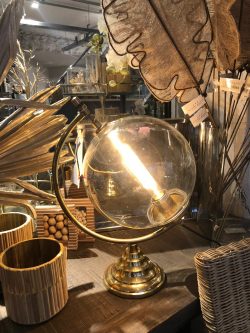 Globe Lamp gold